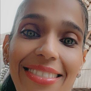 Meet your Posher, Janeth